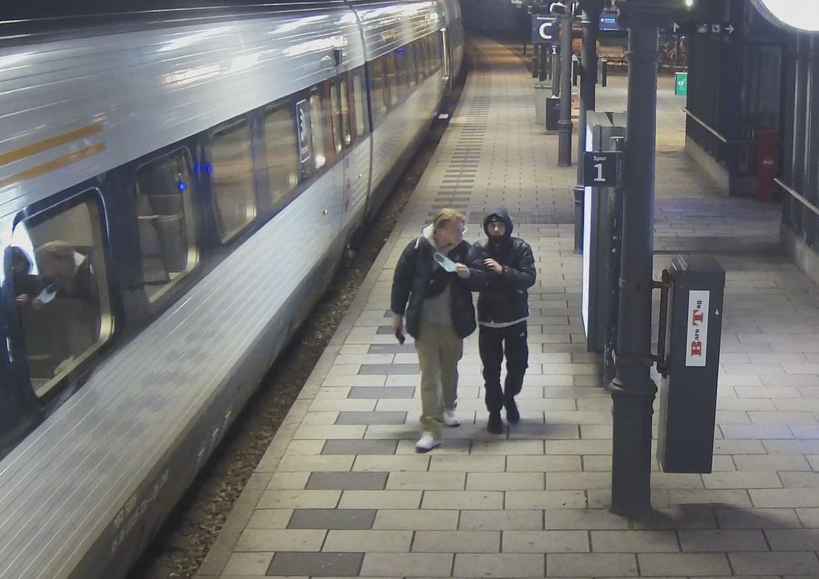 Genkender du en af disse personer eller begge to? Så ring 114
